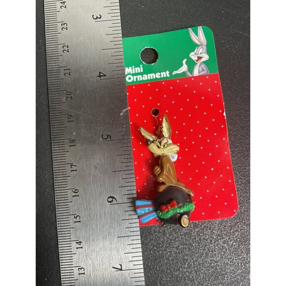 Mini Looney Tunes Wile E. Coyote Ornament - Picture 3 of 3
